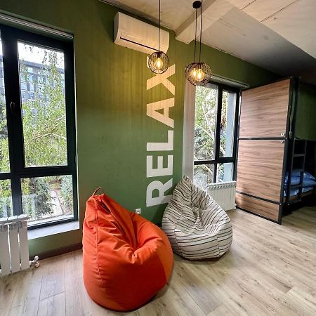 Izzzi Hostel Бишкек Екстериор снимка