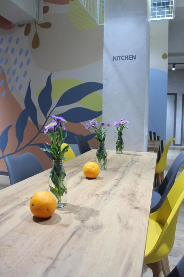 Izzzi Hostel Бишкек Екстериор снимка