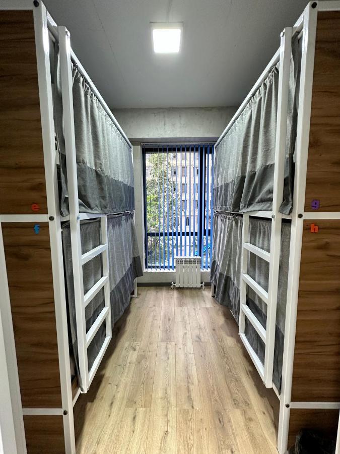Izzzi Hostel Бишкек Екстериор снимка