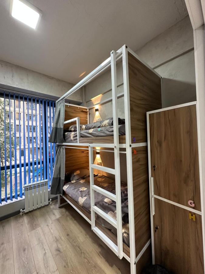 Izzzi Hostel Бишкек Екстериор снимка